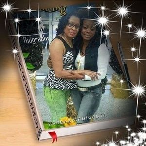 Meet your Posher, Simone